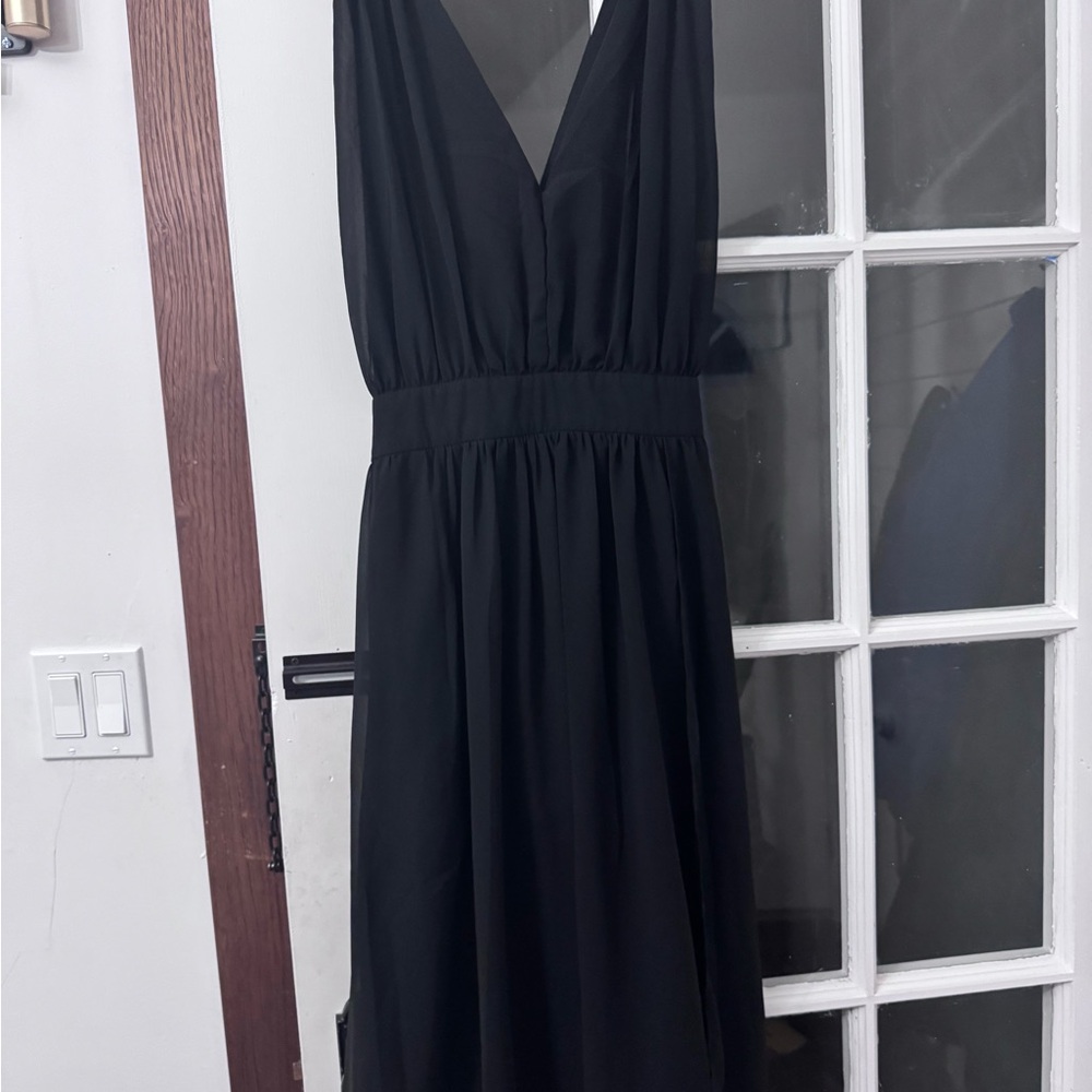 Elegant Black Sleeveless Dress